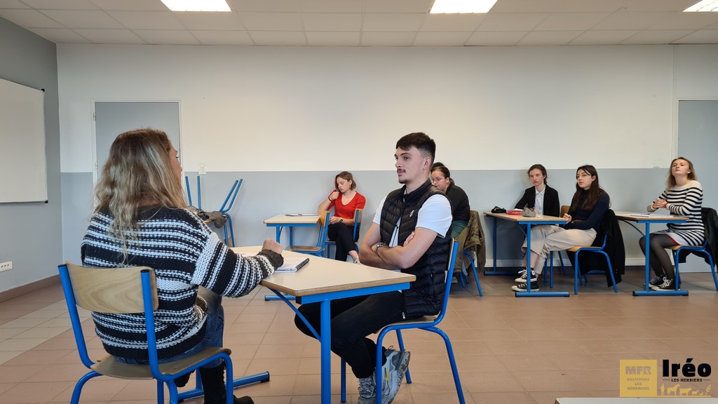 Etudiant en place pour les entretiens professionnels