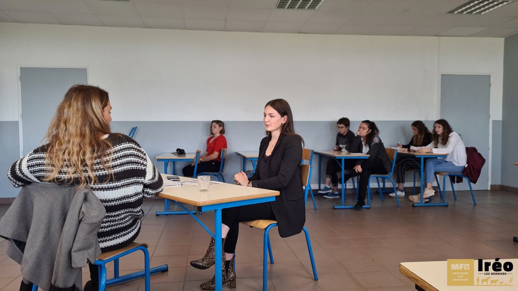 Etudiante en place pour les entretiens professionnels